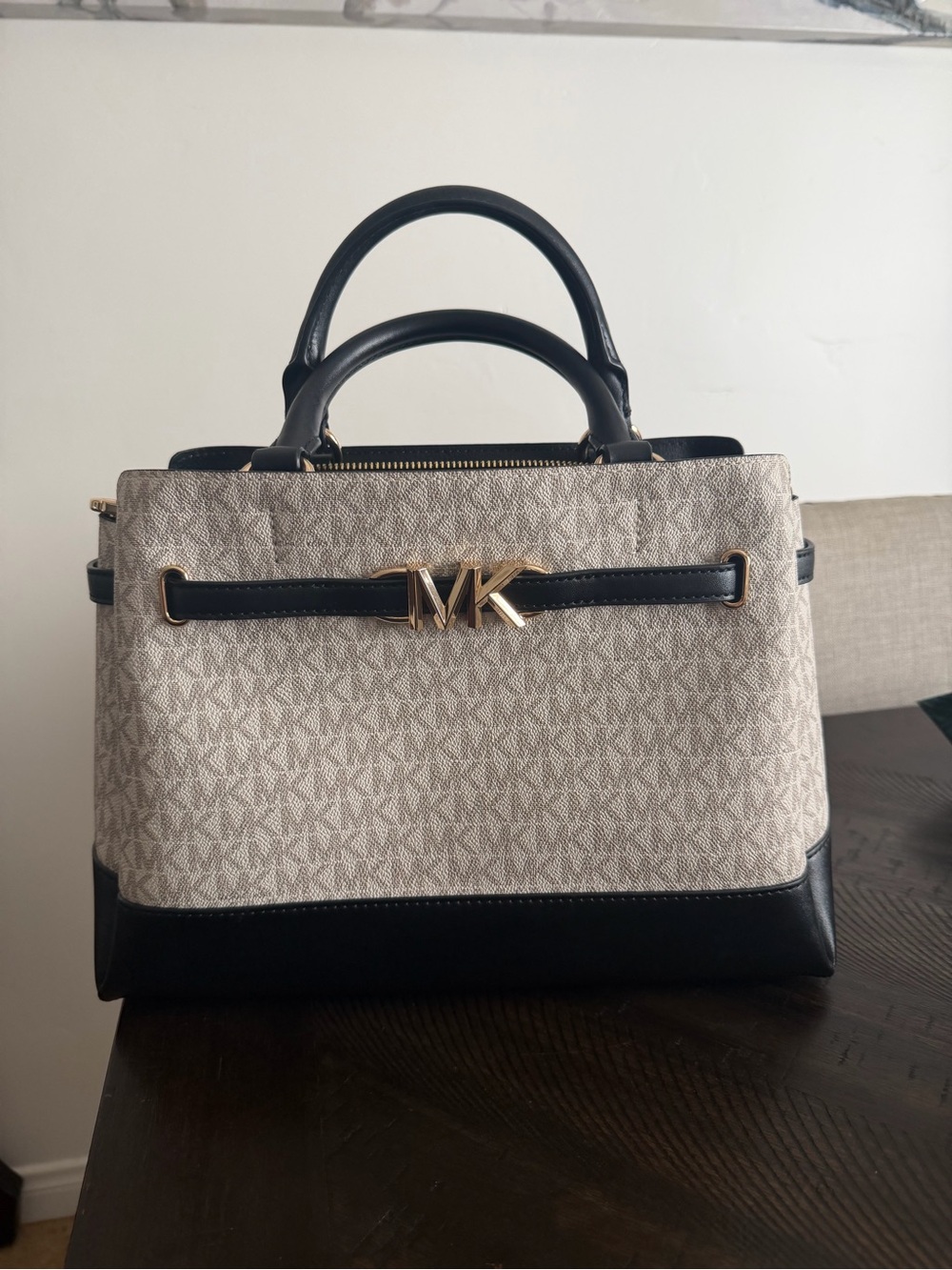 Michael Kors Jet Set Logo Satchel Bag in Beige and Black